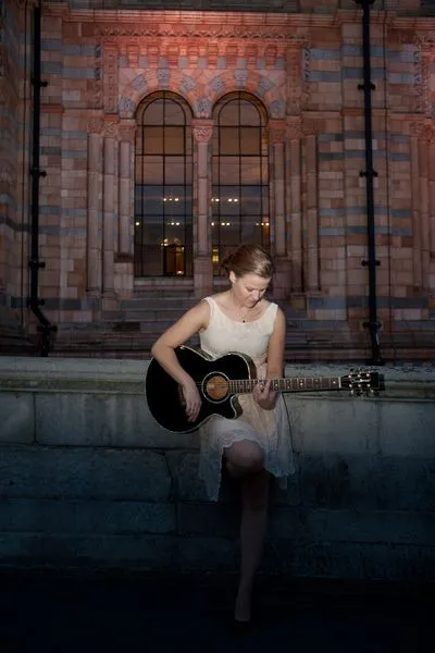 Folk from London Part 4 Claudia Heidegger